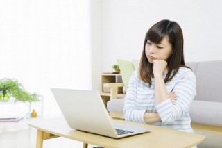 チラシやパンフレットでは紙幅の都合から情報を削ることが求められるが、ホームページだとそれでは食い足りない文章になってしまう