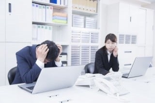 社員数が少ないホームページ制作会社（業者）では、構造的にサポート体制が脆弱になってしまう