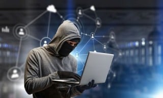 無料Wi-Fiはセキュリティが弱く、罠が仕掛けられている場合がある