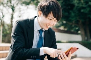 Googleしごと検索を利用すれば、自然検索で上位を獲れなくても求職者へのアピールが可能になる