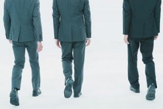 会社の中核社員が独立・転職することで、業務遂行が著しく困難になり人手不足倒産へ