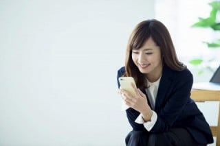 自社で運営している企業ホームページ・採用サイトならば、情報量も自由に増やせて会社の個性をアピールできる