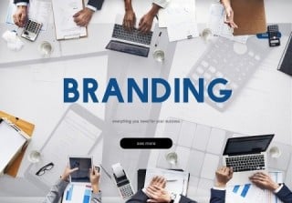 中小企業ではおしゃれさやスタイリッシュさとは対極に見える、地道な情報発信こそが自社のブランドを輝かせる