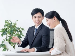 難しい部分はホームページ制作会社に任せて役割分担しながら、ホームページの開設を目指そう