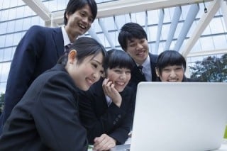 おりこうブログならWebとリアルの両面で採用活動をサポート！