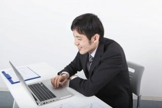 中小企業のホームページ担当者には、ツールで得たデータよりも実際の競合他社・同業他社の「生きたページ」を見たほうがはるかに参考になる