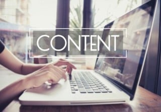 訪問者の役に立つ情報をホームページ内に増やしていく「コンテンツSEO」を実施しないと、アクセス数はなかなか増えない