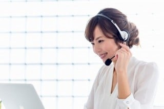 中小企業のチャットボット運用では電話サポートの有無がことのほか重要になる