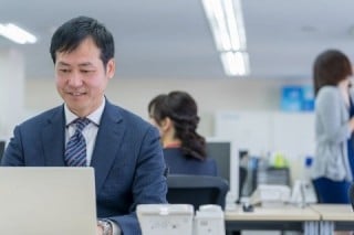 おりこうブログで企業ホームページリニューアル&チャットボット導入をセットで実現！