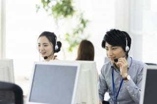 Web商談なら営業トークの台本を見ながら商談ができるので簡単で、新人の戦力化も容易