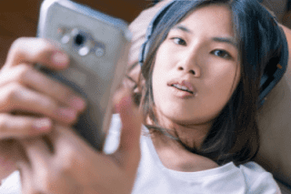 スマホ未対応のホームページは閲覧しづらいうえに検索順位を低下させてしまう