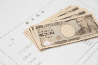コンテンツの作成も外注すると初期費用500万+毎月200万のコストもありうる