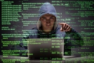 無料CMS本体のアップデートだけでは、プラグインの脆弱性は解消されないので、そこから攻撃を受けるリスクがある
