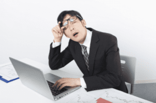 バズコンテンツは賞味期限が短いので、ホームページ担当の社員が常にコンテンツを作り続けなければならない