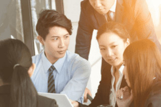 新入社員に入社直後はわからなかった部分をヒアリングする