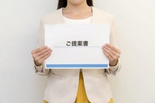 情報量に物理的限界があるチラシ・提案書では完成度を上げるという考え方は有用だが、ホームページでは必ずしもそうではない