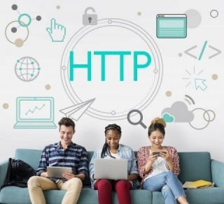 httpという共通のルールを設けることで、ブラウザ・OS・端末などの環境がちがっていても、ホームページを表示できる
