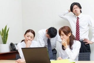 かつてのホームページ運営は専門知識が必要だったので、中小企業では複数の担当者を設置しづらく退職時のリスクも大きかった