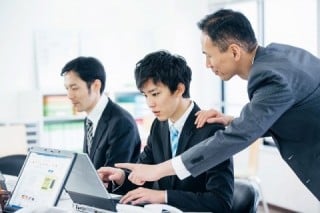 ホームページリニューアル前に、メールフォームやお電話で新規お客様からお問い合わせがあった際の社内対応フローを決定しておく必要がある