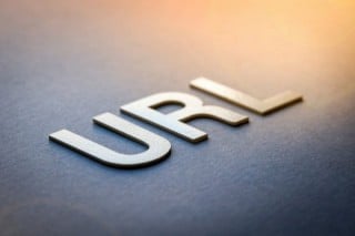 URLとは、インターネット上のWebページやファイルの位置や場所を示すもの