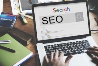 検索エンジンから集客するためtitleタグやmeta descriptionタグも最適化する