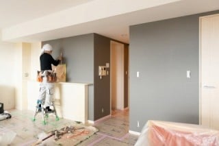 施工中の写真を掲載するかどうかは、案件の種類やブランドイメージで判断がわかれる
