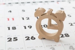 インタビューのアポイントを確定させる際は、候補日時を複数提示する
