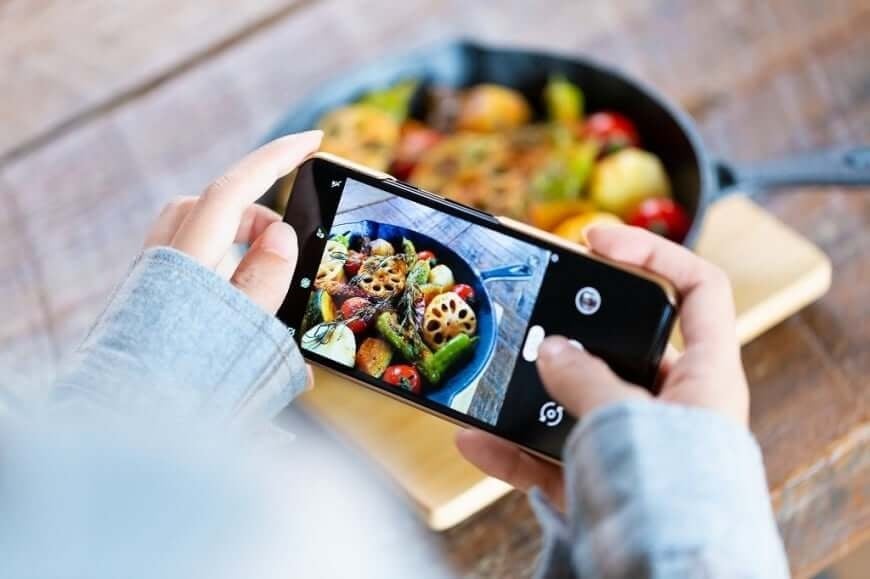 Instagramとは? メリット・デメリットをSNS初心者向けにわかりやすく解説 Instagramとは? メリット・デメリットをSNS初心者向けにわかりやすく解説