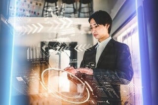 三菱総合研究所の調査によれば、日本国内のメタバースの市場規模は24兆円にまで拡大する