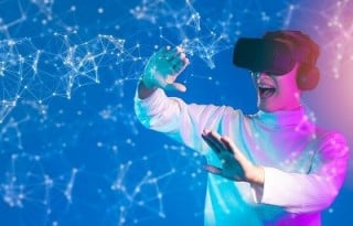 現実とは全く異なる自分・異なる視点を見つけられる