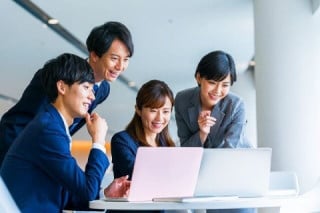 低コストでホームページのアクセス数を長期的に増やすなら、コンテンツの増強が最適! 低コストでホームページのアクセス数を長期的に増やすなら、コンテンツの増強が最適!