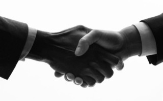 2. 汎用AIと違い、社外の人間が関係する業務も効率化できる