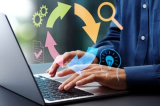 FAQの継続的な更新：AI分析でPDCA