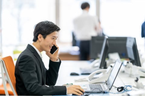 受電・顧客対応｜頻出質問の自動化による電話・メール削減