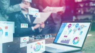 AIのRAG（検索拡張生成）による自社データに基づく正確な回答