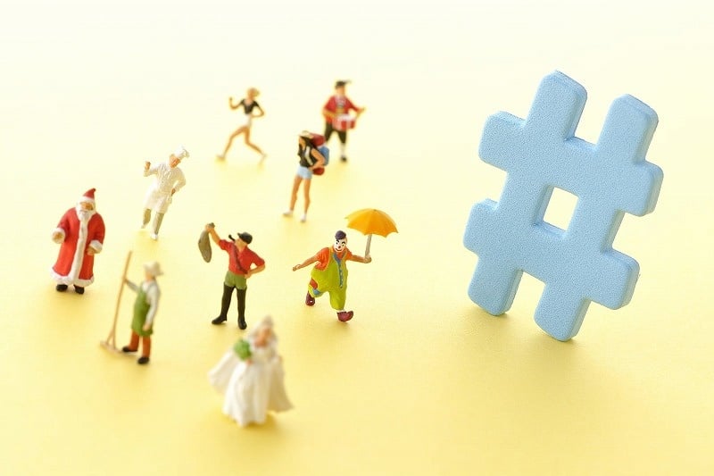 Instagramのハッシュタグ(#)とは? 効果的な付け方と集客への活用法を解説 Instagramのハッシュタグ(#)とは? 効果的な付け方と集客への活用法を解説