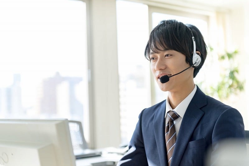Web商談(オンライン商談)とは?そのメリットと効果を初心者向けに解説 Web商談(オンライン商談)とは?そのメリットと効果を初心者向けに解説