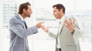 企業ホームページの制作を知人・友人などの知り合いに依頼するデメリットとは? 企業ホームページの制作を知人・友人などの知り合いに依頼するデメリットとは?