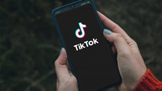 TikTok(ティックトック)とは？　意味やメリット・デメリットを初心者向けに解説