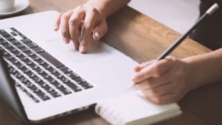 文章をチェック・校正・推敲・添削するコツがつかめる参考サイトを紹介!