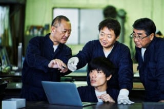 熟練技術者の減少と属人化｜暗黙知の形式知化が急務