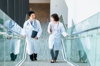 医療安全の強化と一律な医療事務の実現 医療安全の強化と一律な医療事務の実現