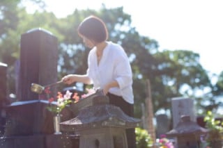 1. 檀家や信徒の世代交代(檀家離れ・墓じまい)と後継者不足 1. 檀家や信徒の世代交代(檀家離れ・墓じまい)と後継者不足