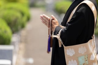 1. 定型的な電話・窓口応対の削減によるコア業務(儀式や社務)への集中 1. 定型的な電話・窓口応対の削減によるコア業務(儀式や社務)への集中