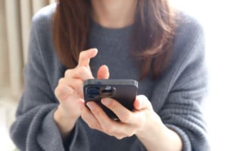 自動音声応答(IVR) / ボイスボット 自動音声応答(IVR) / ボイスボット
