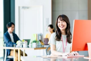 週明けや朝の問い合わせ対応を解消し、スムーズに業務スタート