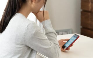 スマホでも見やすく、表示が速いサイトを意識する