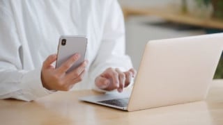 スマホからのタップ操作でサクサク情報検索できるUI/UX