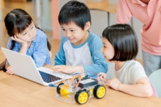 【受講検討者向け】24時間365日の質問対応と体験レッスン予約への誘導 【受講検討者向け】24時間365日の質問対応と体験レッスン予約への誘導