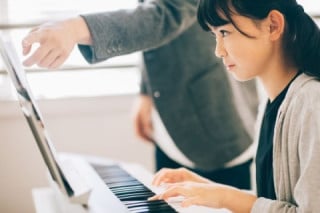 【在校生・保護者向け】振替ルール・進級テスト・休校日の自動案内 【在校生・保護者向け】振替ルール・進級テスト・休校日の自動案内